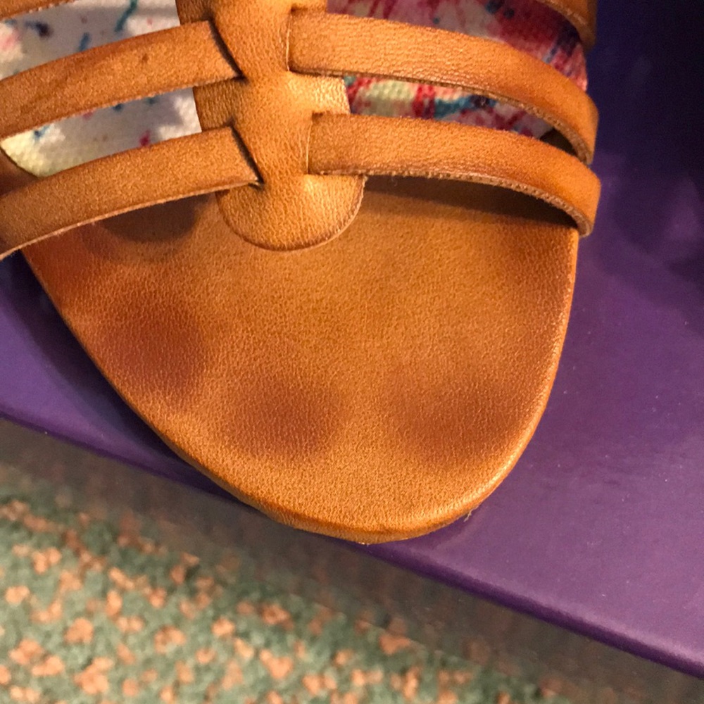 Shoes - Picture 4 of 5